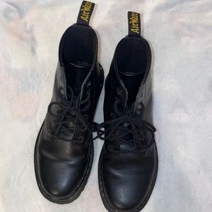 Dr. Martens LUANA black